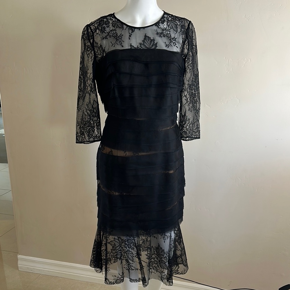 Carmen Marc Valvo Elegant Black Lace Dress